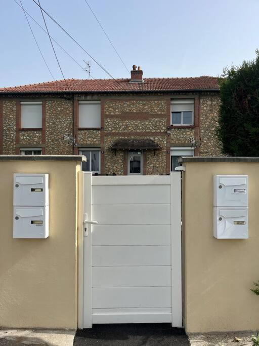 Logement 10 Minutes De Rouen Oissel Εξωτερικό φωτογραφία