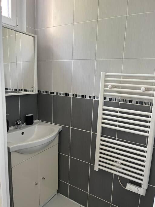 Logement 10 Minutes De Rouen Oissel Εξωτερικό φωτογραφία